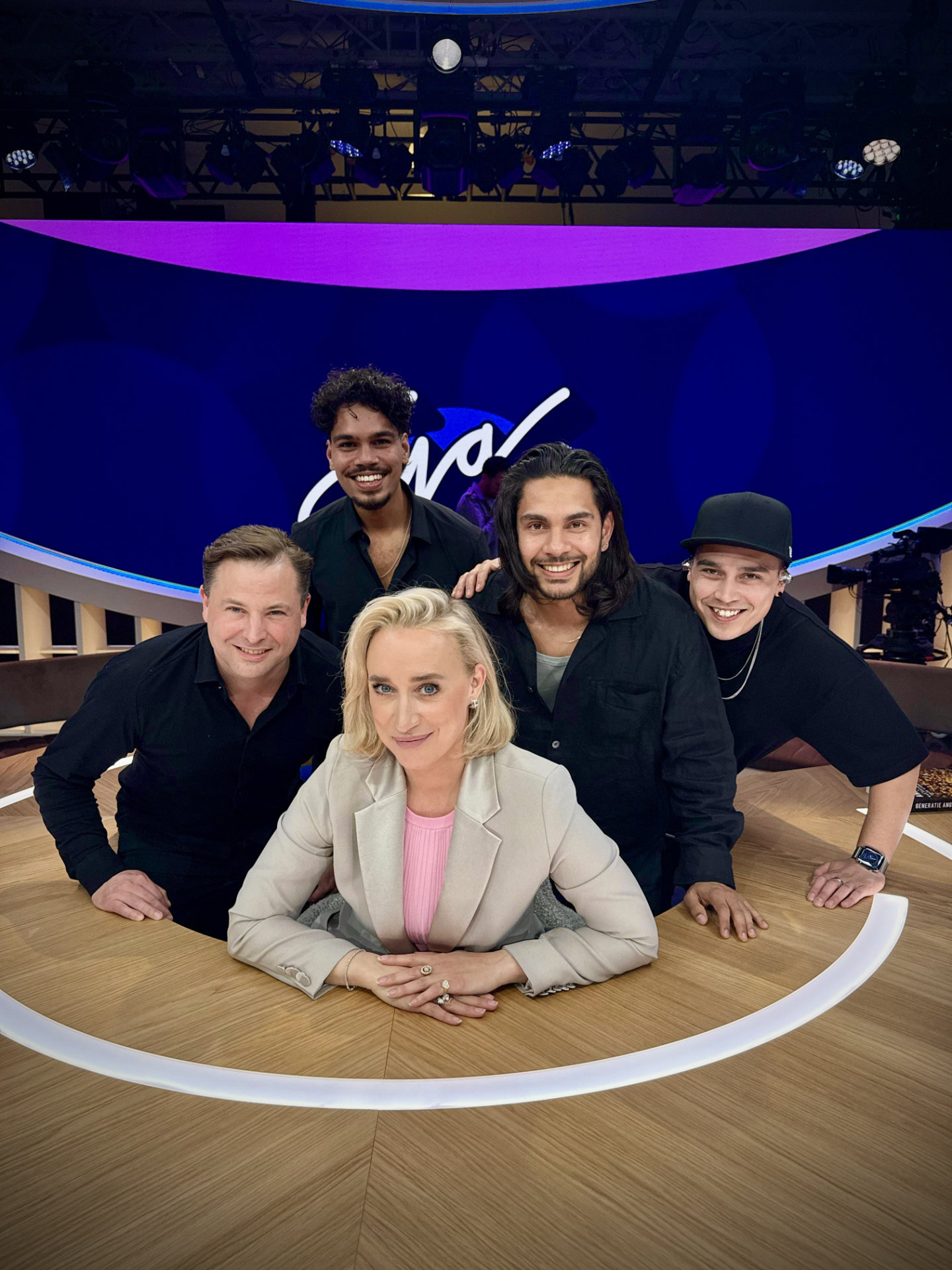 Arjen Rooijackers met de band bij Eva Jinek